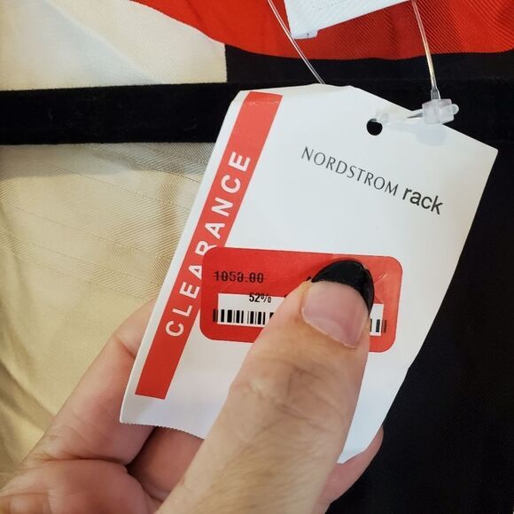 BURBERRY Mulberry Silk Twill Cape - Picture 15 of 15